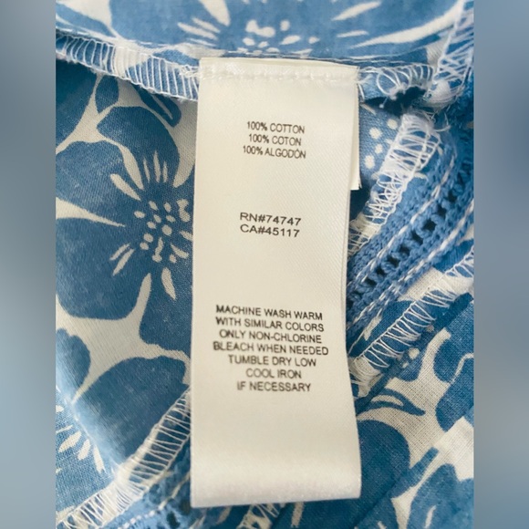 Bob Timberlake Women’s Blouse Large Floral Blue 100% Cotton Pleated Lightweight - Picture 7 of 7